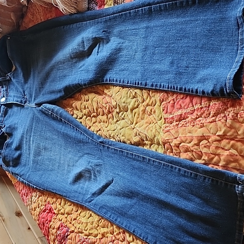 Levi jeans